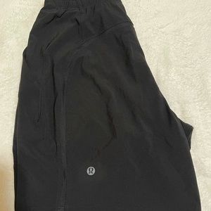 New Lululemon short men linerless 7” inseam - Black